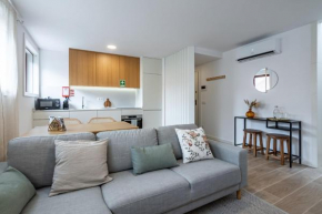 Nomads Lux - 1BDR Charming Top Floor Porto